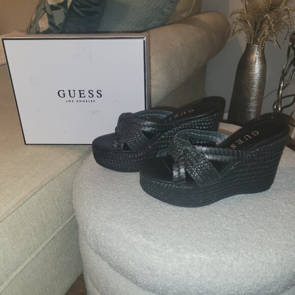 Guess Black Wedge Sandle Size 8 - Picture 1 of 2